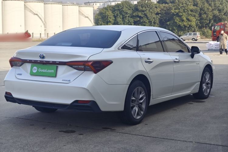 Used Toyota Avalon 2019 Dual-Engine 2.5L Luxury Edition China VI Standard
