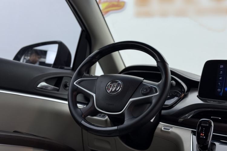 Used Buick GL8 2020 Land Cruiser Executive Class 652T Comfort Model
