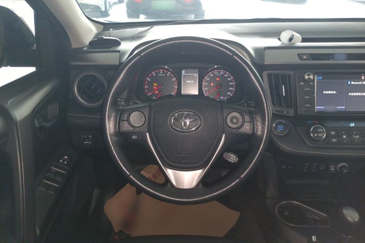 Used Toyota RAV4 2016 2.0L CVT Two-Wheel Drive Smart Edition China V Standard
