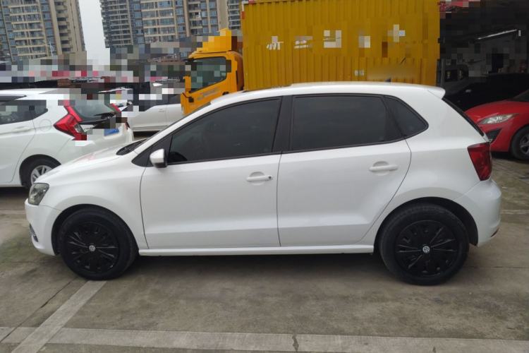 Used Volkswagen Polo 2016 1.6L Automatic Comfort Model
