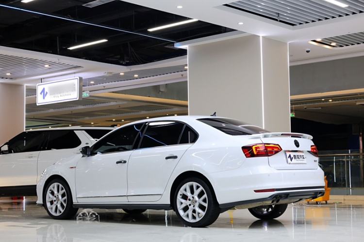 Used Volkswagen Sagitar 2016 2.0 TSI GLI
