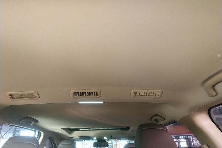 Used Baojun 730 2017 1.8L iAMT Prestige Version 7 Seats
