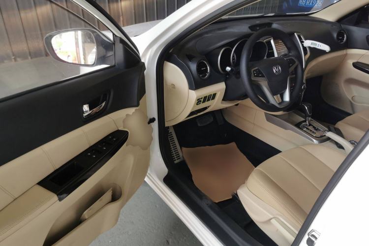 Used Changan Eado 2015 1.6L Automatic Luxury Model
