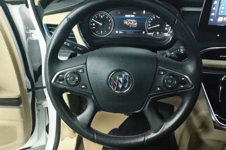 Used Buick GL8 2023 Land Executive Class Deluxe Model
