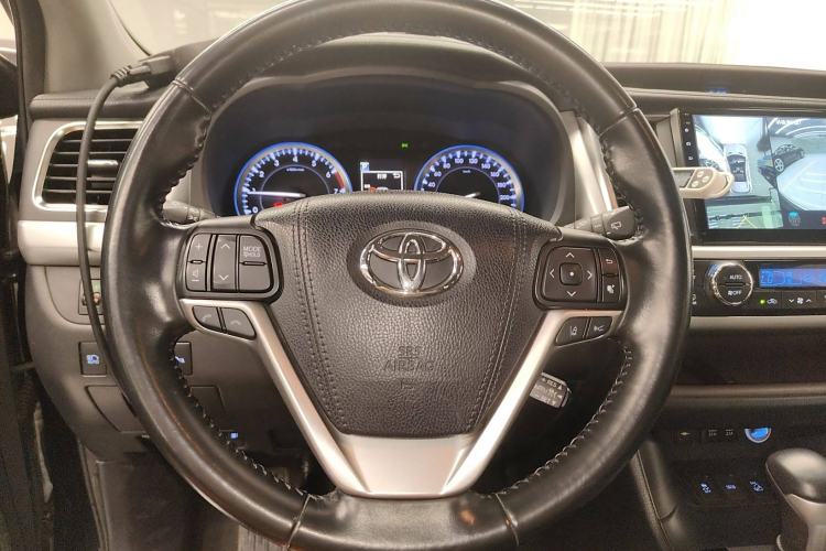 Used Toyota Highlander 2018 2.0T Four-Wheel Drive Luxury Edition 7 Seats China V Emission Standard
