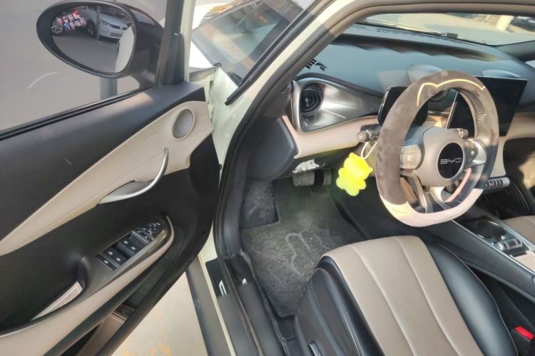 Used BYD Dolphin 2023 420 km Fashion Edition