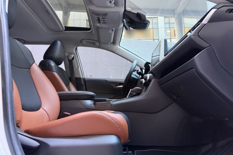 Used Toyota RAV4 2020 2.0L CVT Two-Wheel Drive Fashion Edition
