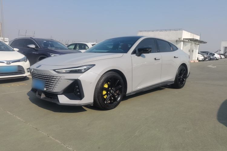 Used Changan UNI-V 2022 1.5T Smart Navigation Version
