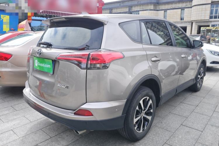 Used Toyota RAV4 2016 2.0L CVT Two-Wheel Drive Urban Edition China V Standard
