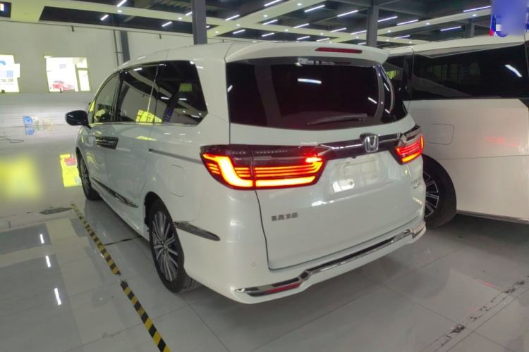 Used Honda Elysion 2022 2.0L eHEV Luxury Edition