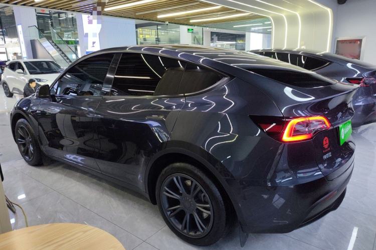 Used Tesla Model Y 2024 Rear-Wheel-Drive Version
