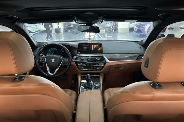 Used BMW 5 Series 2018 530Li Leading Model M Sport Package