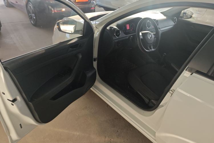 Used Volkswagen Jetta 2019 Dream Edition 1.4L Manual Fashion Version