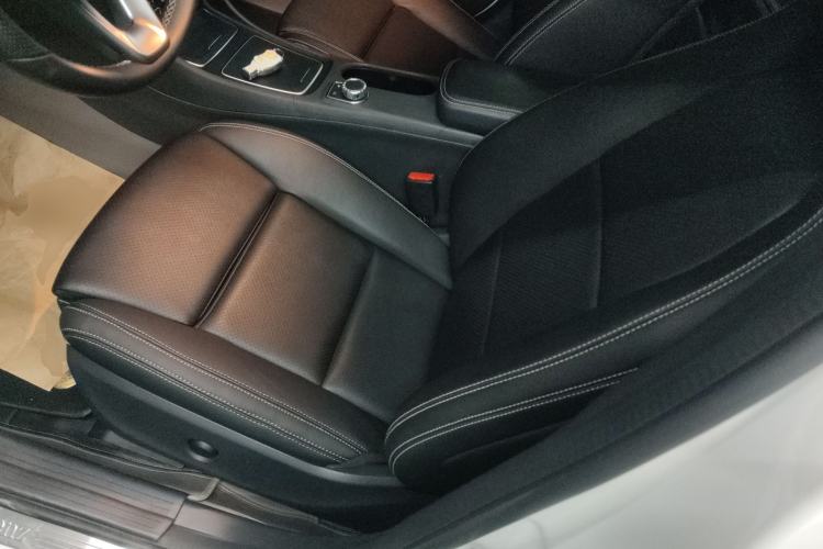 Used Mercedes-Benz GLA 2017 GLA 200 Fashion Model