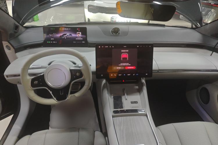 Used Hima Luxeed S7 2025 855 km Max