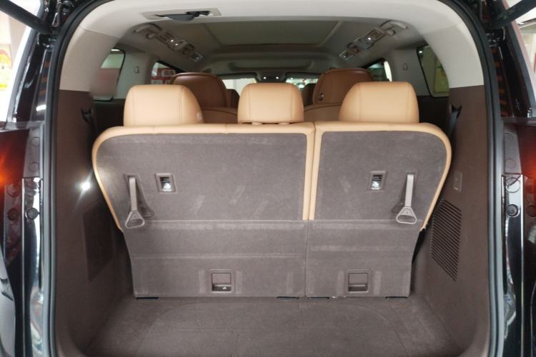 Used Denza D9 2022 DM-i 1040 Prestige Model