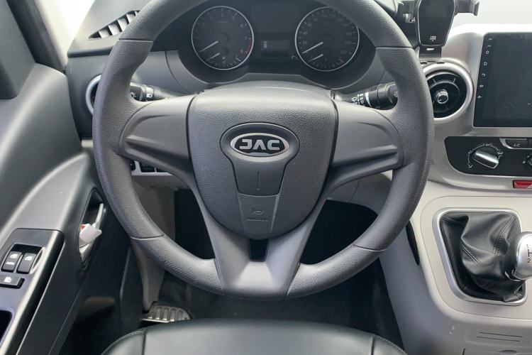 Used JAC Refine M3 2023 1.8L 7/8-Seater Comfort Edition