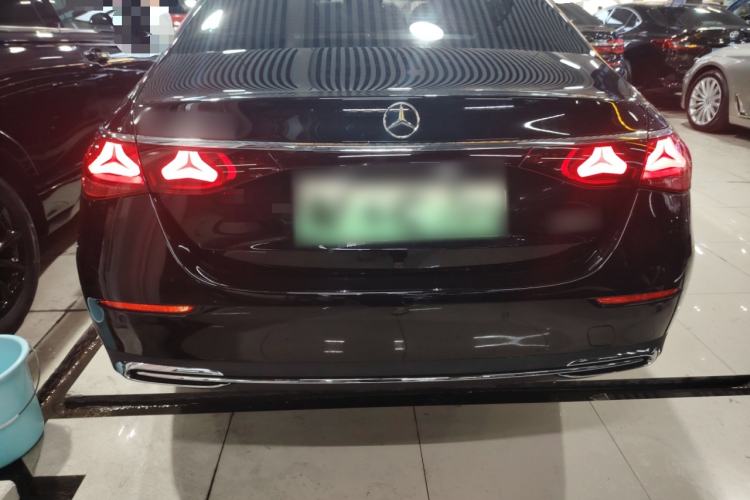 Used Mercedes-Benz E-Class New Energy 2024 E 350 e L Plug-in Hybrid Sedan
