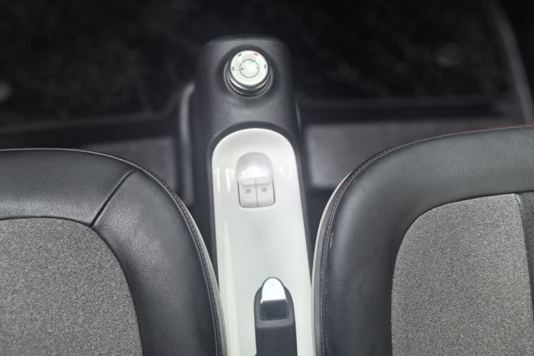 Used Wuling Hongguang MINIEV 2022 GAMEBOY 300km Enthusiast Model with Lithium Iron Phosphate
