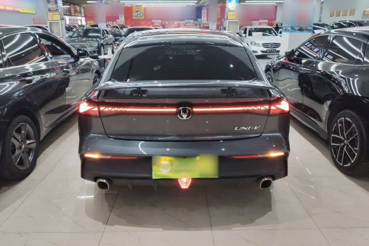 Used Changan UNI-V 2022 1.5T Prestige Version