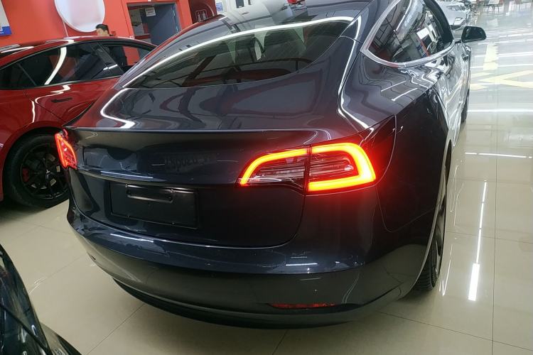 Used Tesla Model 3 2019 Long-Range Rear-Wheel-Drive Version
