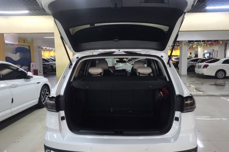 Used Volkswagen Tharu 2023 300TSI Two-Wheel-Drive Full Moon Edition
