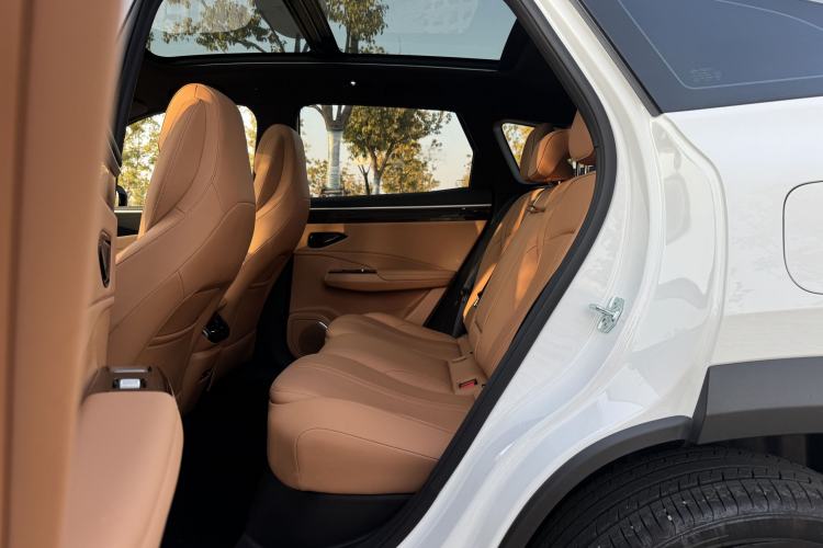 Used  L7 2025 EM-i 115km Exploration+ Edition