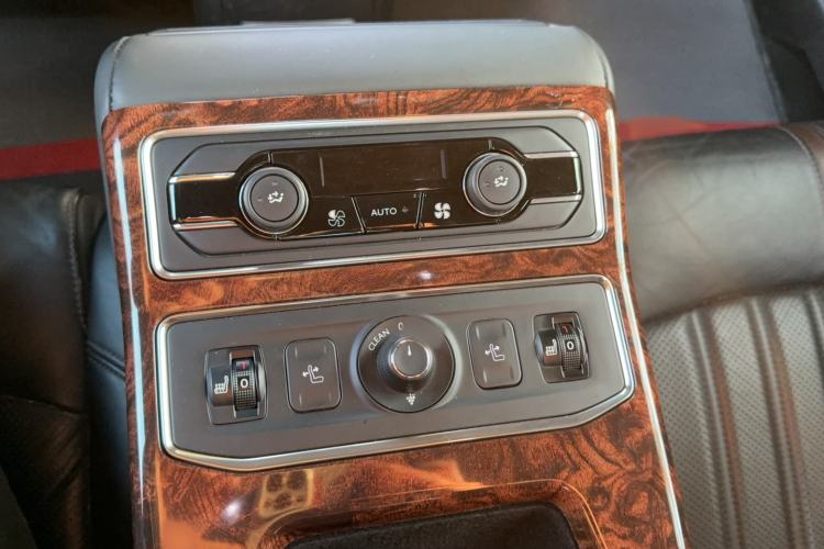 Used Dongfeng Aeolus A9 2016 1.8T Luxury Model
