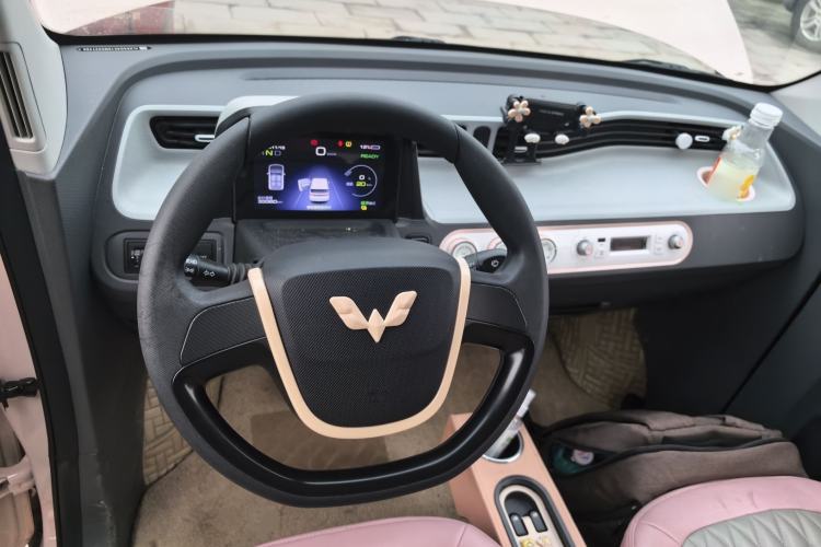 Used Wuling Hongguang MINIEV 2022 Macaron Premium Model – Lithium Ternary Battery
