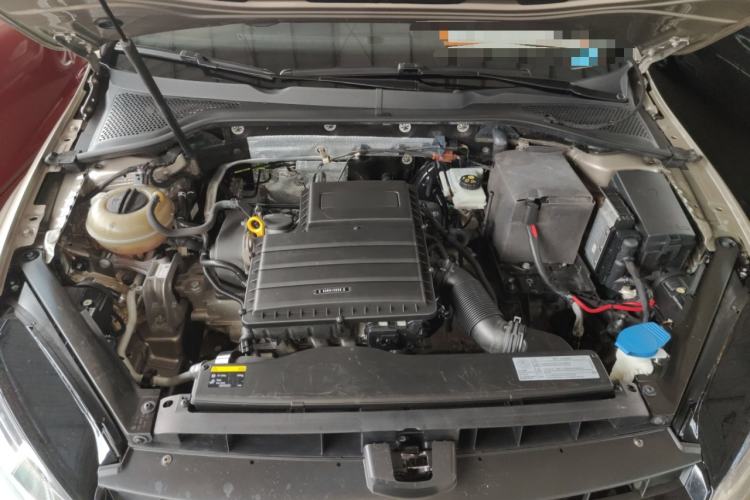 Used Volkswagen Golf 2017 1.6L Automatic Comfort Million-Vehicle Anniversary Edition
