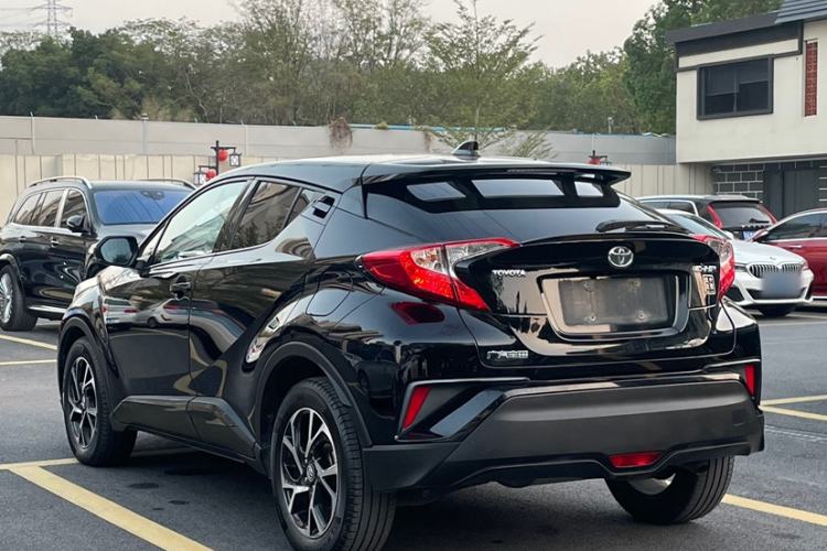 Used Toyota C-HR 2018 2.0L Leading Edition China V-standard