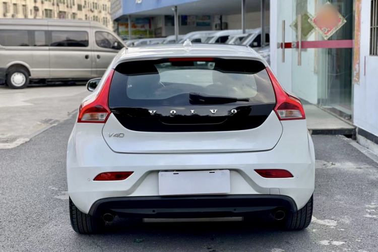 Used Volvo V40 2016 T3 Smart Luxury Edition
