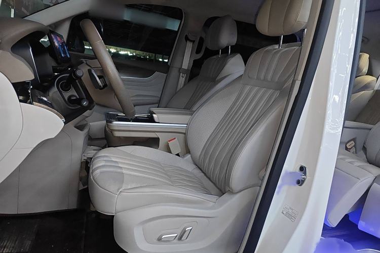 Used Roewe iMAX8 2023 400TGI Comfort Edition
