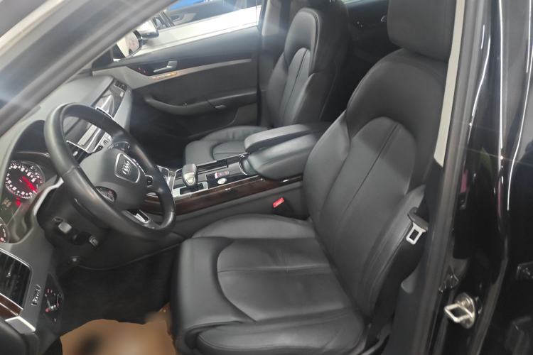 Used Audi A8 2014 A8L 45 TFSI quattro Comfort model
