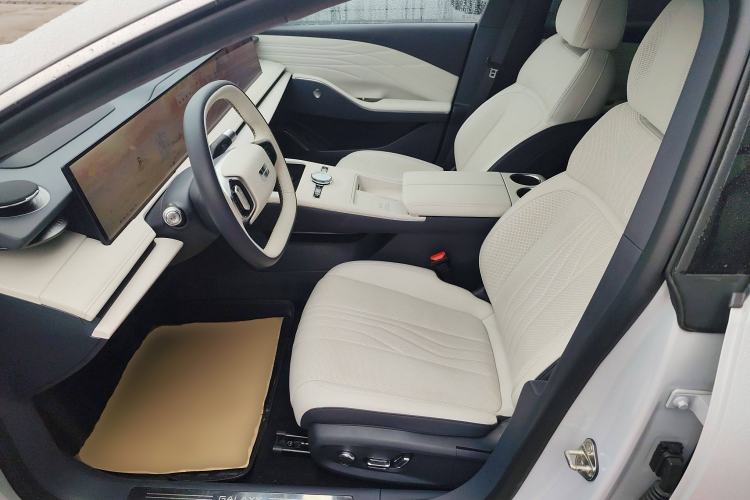 Used  E8 2024 665 km Range Rear-Drive Starship Long-Range Version
