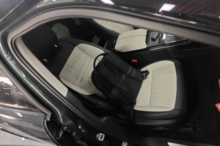 Used Land Rover Range Rover Evoque 2021 Range Rover Velar 249 PS R-Dynamic S Performance Edition