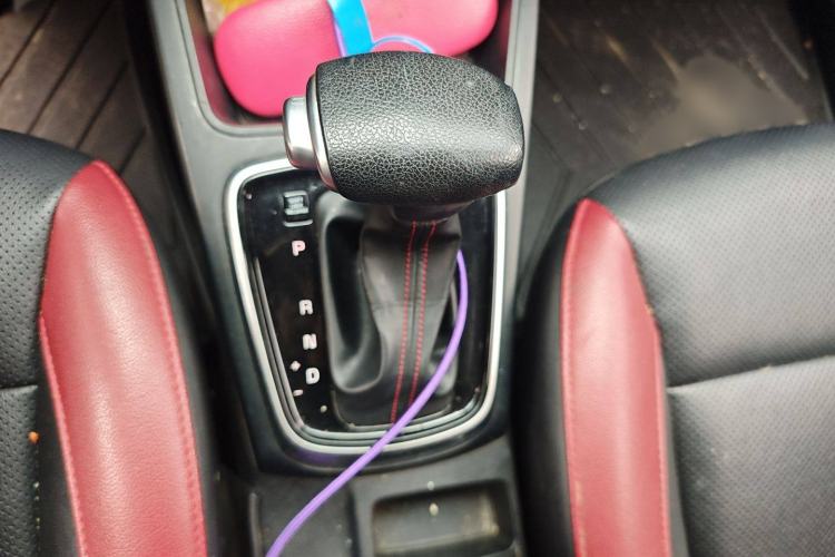 Used Kia KX Cross 2017 1.4L AT GLS
