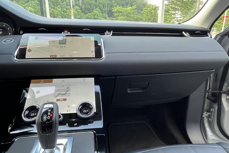 Used Land Rover Range Rover Evoque 2023 Aurora L 249 PS Collins Antique Bronze Special Edition
