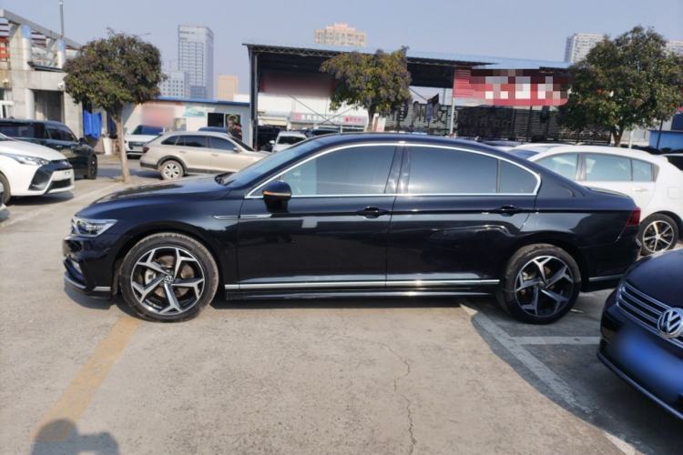 Used Volkswagen Magotan 2023 2 Million Units Limited Edition 330TSI DSG Leading Version