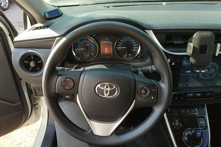 Used Toyota Levin 2017 Revised Dual-Engine 1.8H GS E-CVT Elite Sunroof Version China V Standard
