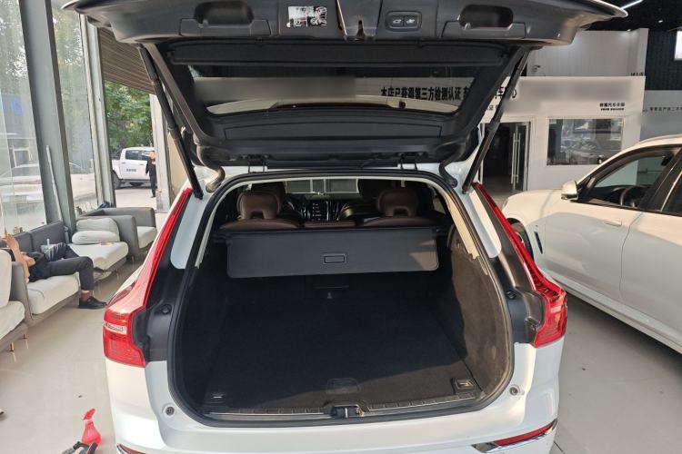 Used Volvo XC60 2020 T5 4x4 Smart Luxury Edition