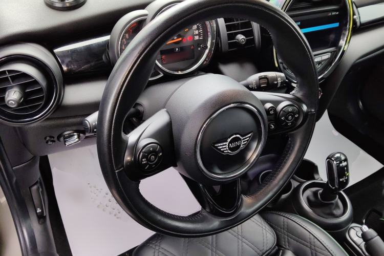 Used  MINI 2018 1.5T COOPER Classic Edition