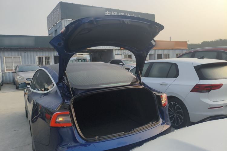 Used Tesla Model 3 2019 Long-Range Rear-Wheel-Drive Version
