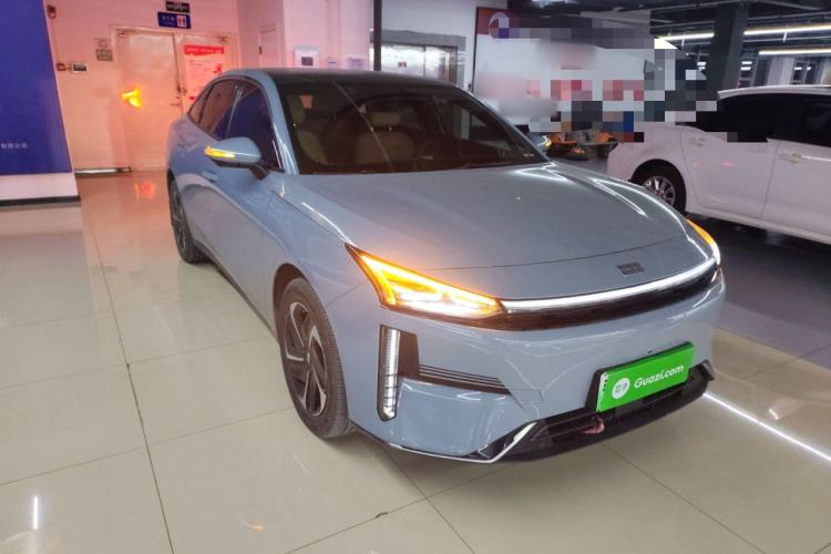 Used  L6 2023 125km MAX
