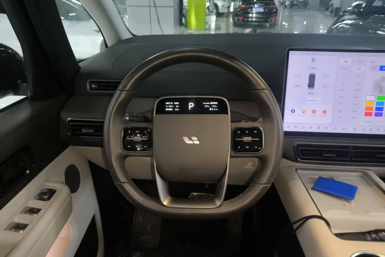 Used Li Auto MEGA 2024 Ultra Model
