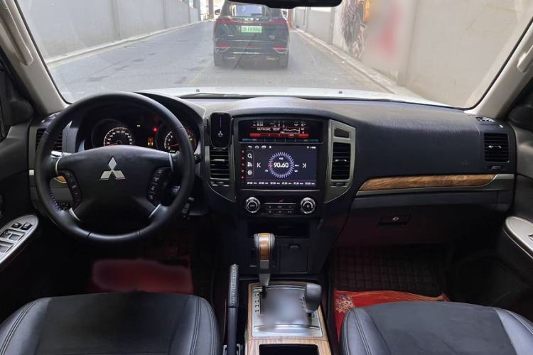 Used Mitsubishi Pajero 2019 3.0L Automatic Standard Edition
