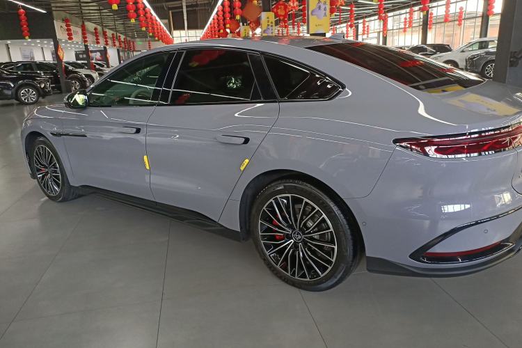 Used BYD Han 2025 EV Intelligent Driving Edition 701KM LiDAR Flagship Model
