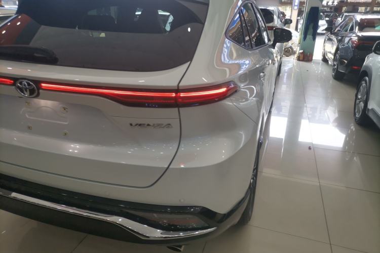 Used Toyota Venza 2023 2.0L CVT Two-Wheel Drive Prestige Version
