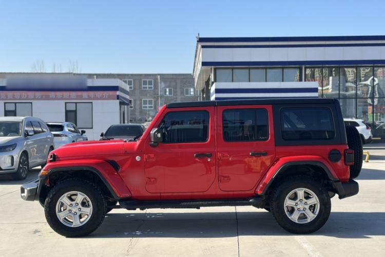 Used  Wrangler 2019 2.0T Sahara Four-Door Version China VI Emission Standard