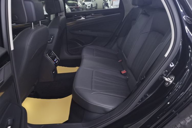 Used Volkswagen Passat 2025 Outstanding Model 330TSI Elite Edition
